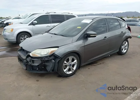 2014 Ford Focus Se z USA, uszkodzony, nr VIN 1FADP3K25EL332167